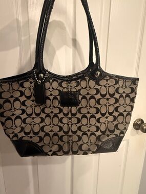 Coach - Black and Beige bag